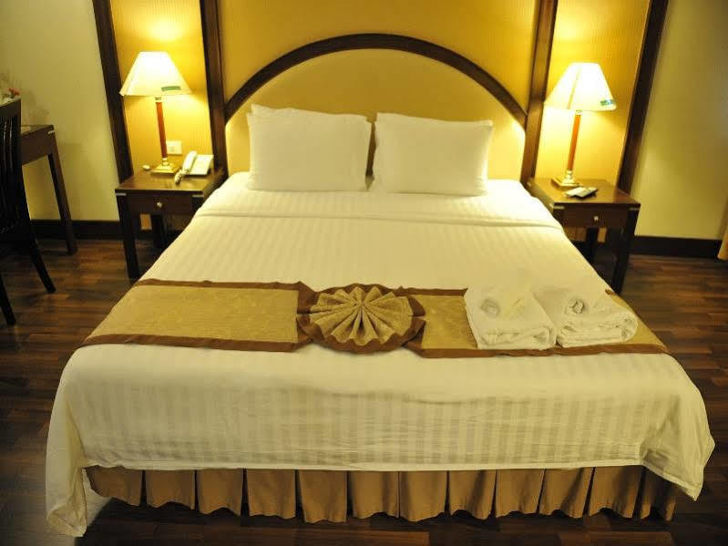 New Season Hotel Hat Yai Eksteriør bilde