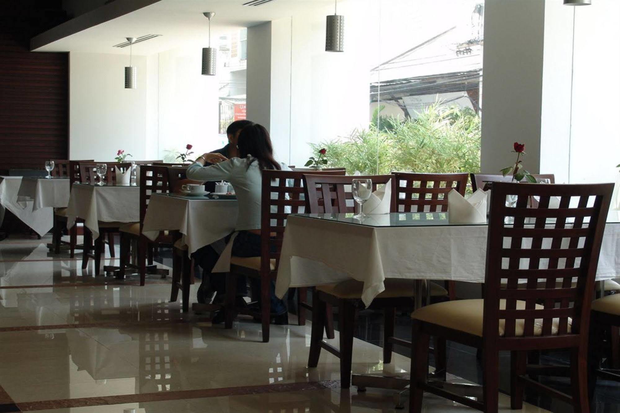 New Season Hotel Hat Yai Eksteriør bilde